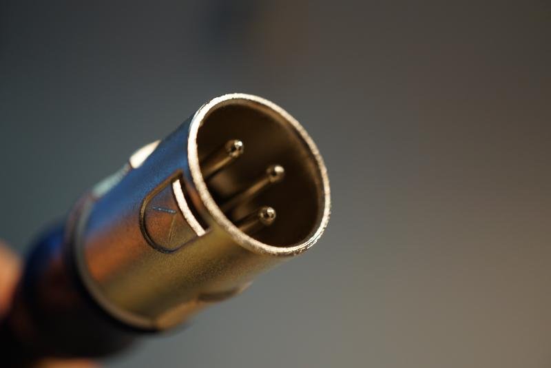 Speaker cables-How does resistance affect performance?