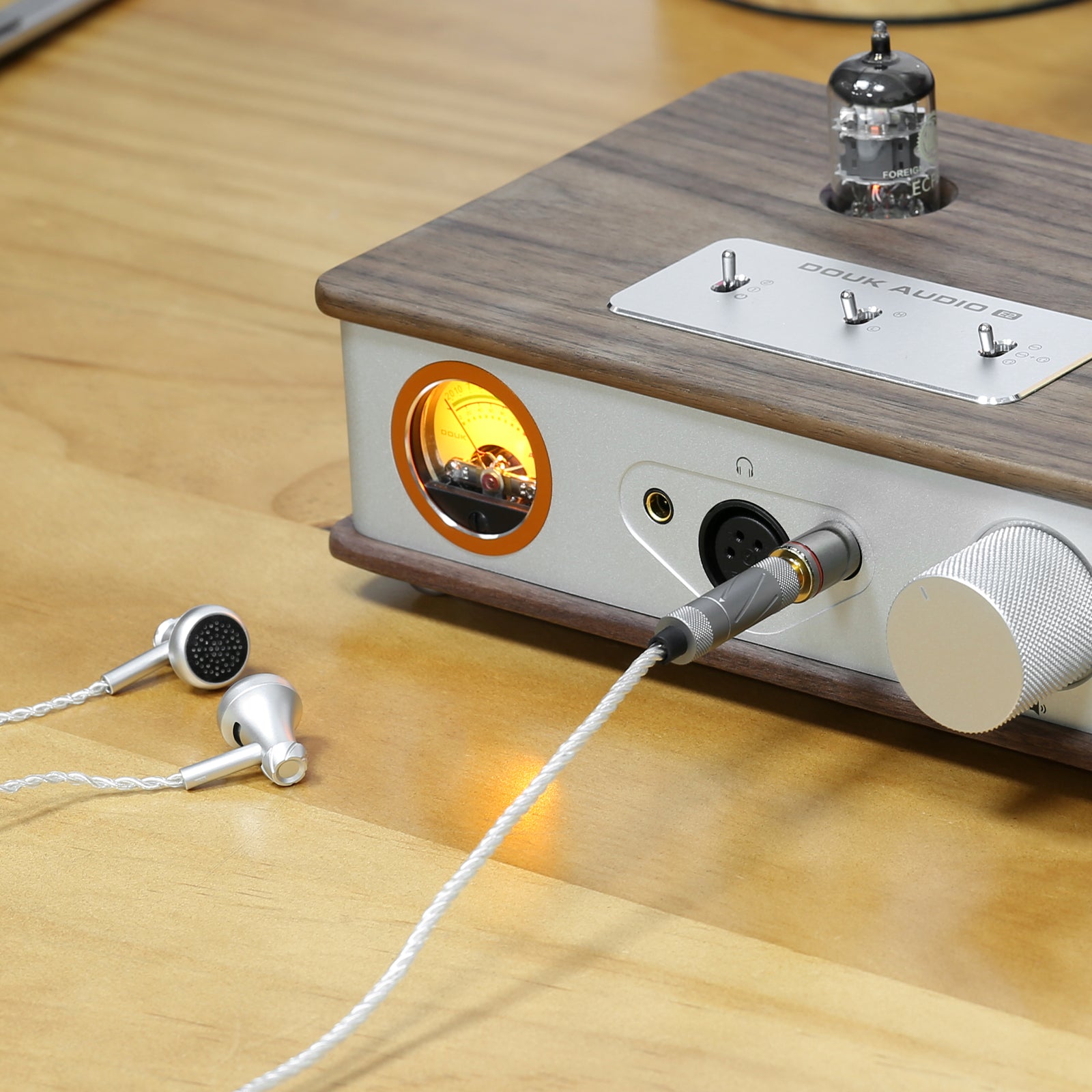 Douk Audio S3 HiFi Dynamic Driver In-Ear Headphone with 3.5/4.4mm Swappable Plug